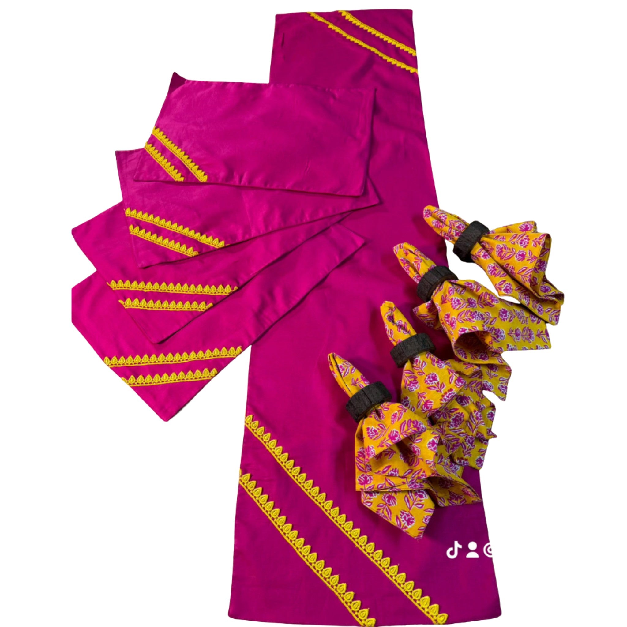 Blossom Fushia Table Decor Set of 4