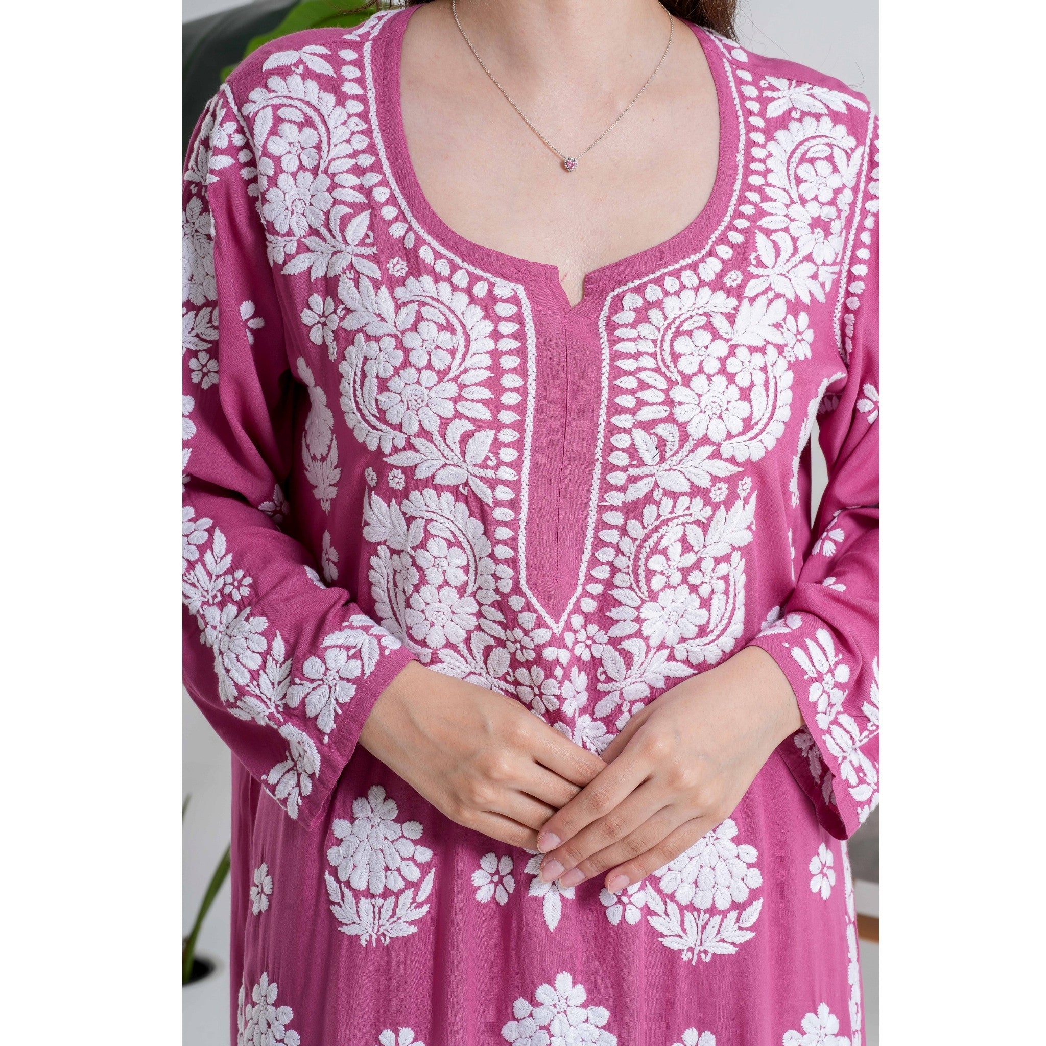 Gulaabi Saaz-Blush Pink Chikankari Handcraft suit