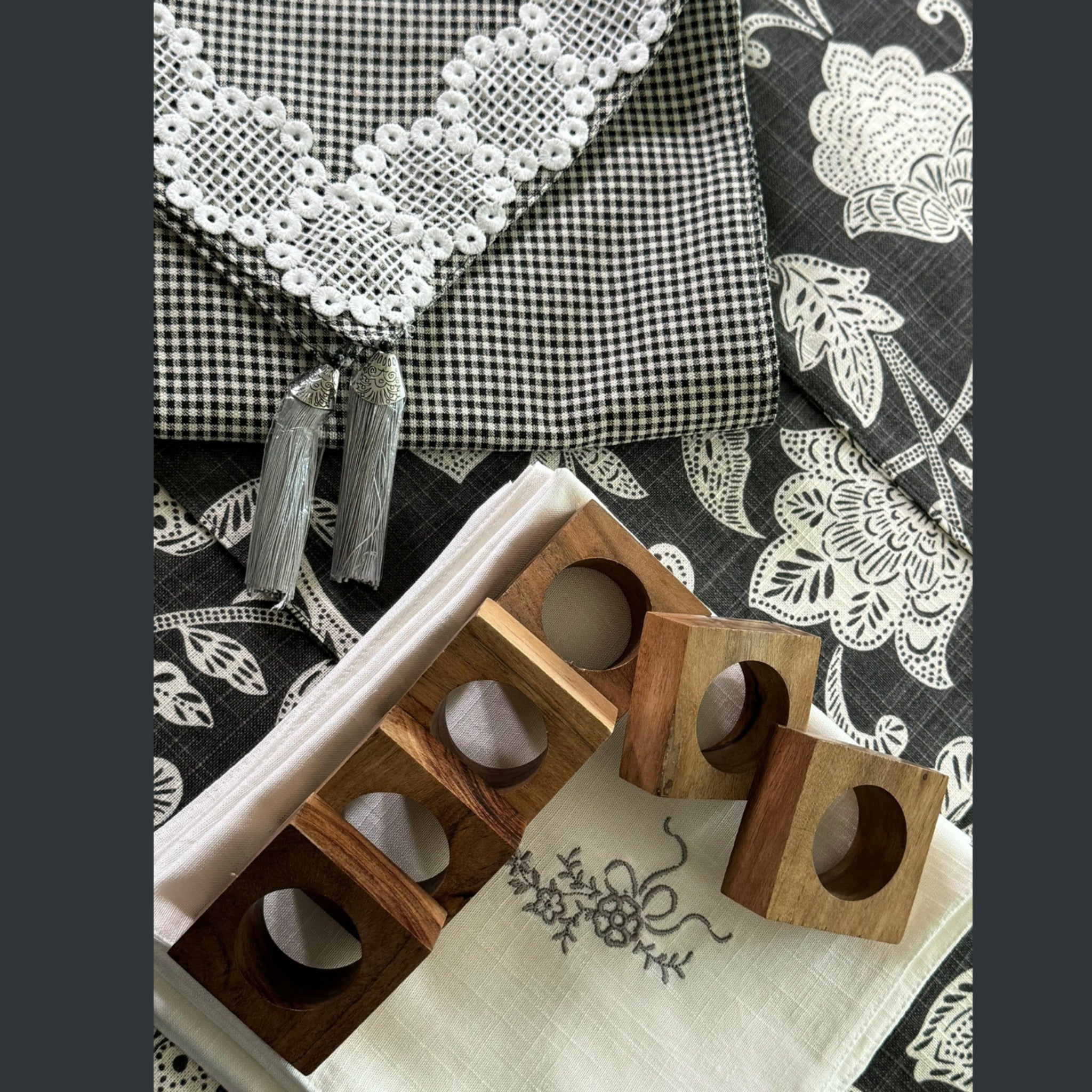 Laced Check Table Decor set of 6