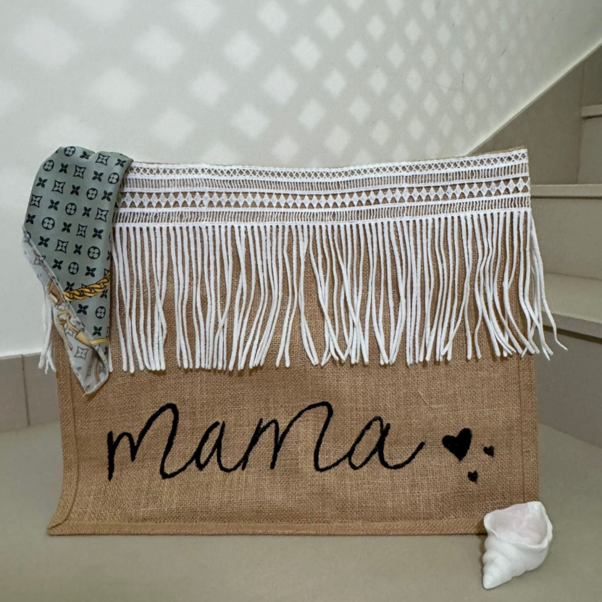 “mama” Sustainable Jute Tote – Painted Text, Lace Trim & Designer-Inspired Scarf